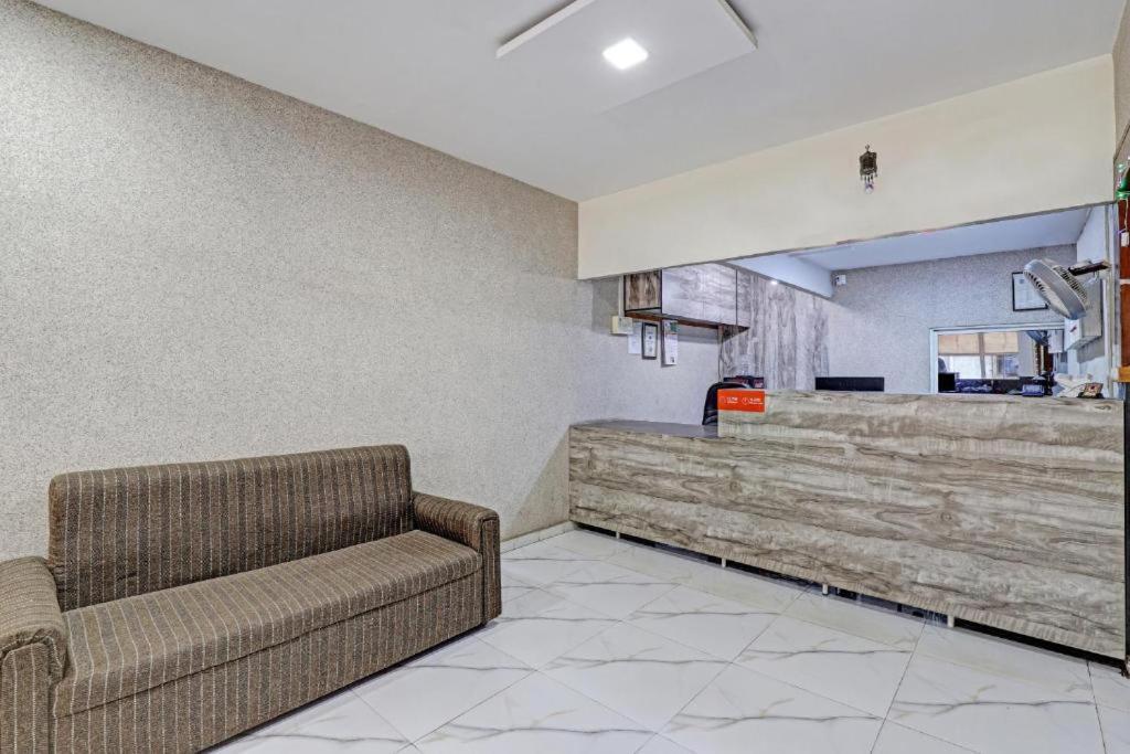 Hotel Mayura, Ankleshwar Extérieur photo