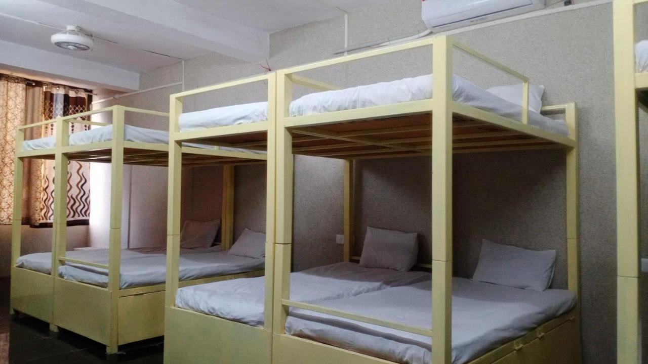 Hotel Mayura, Ankleshwar Extérieur photo