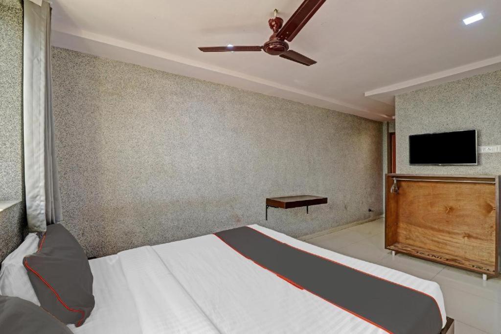 Hotel Mayura, Ankleshwar Extérieur photo